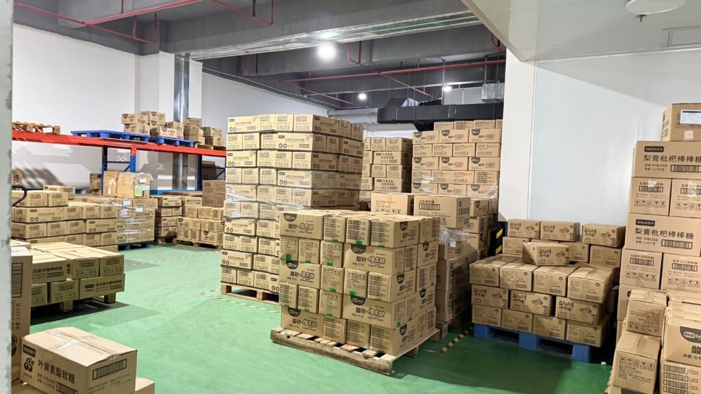 Packing and storage in warehouse